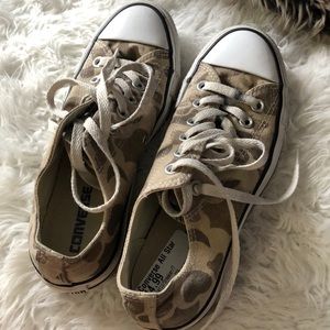 ⭐️ Converse All-Star ⭐️ Tan Camo Size 7